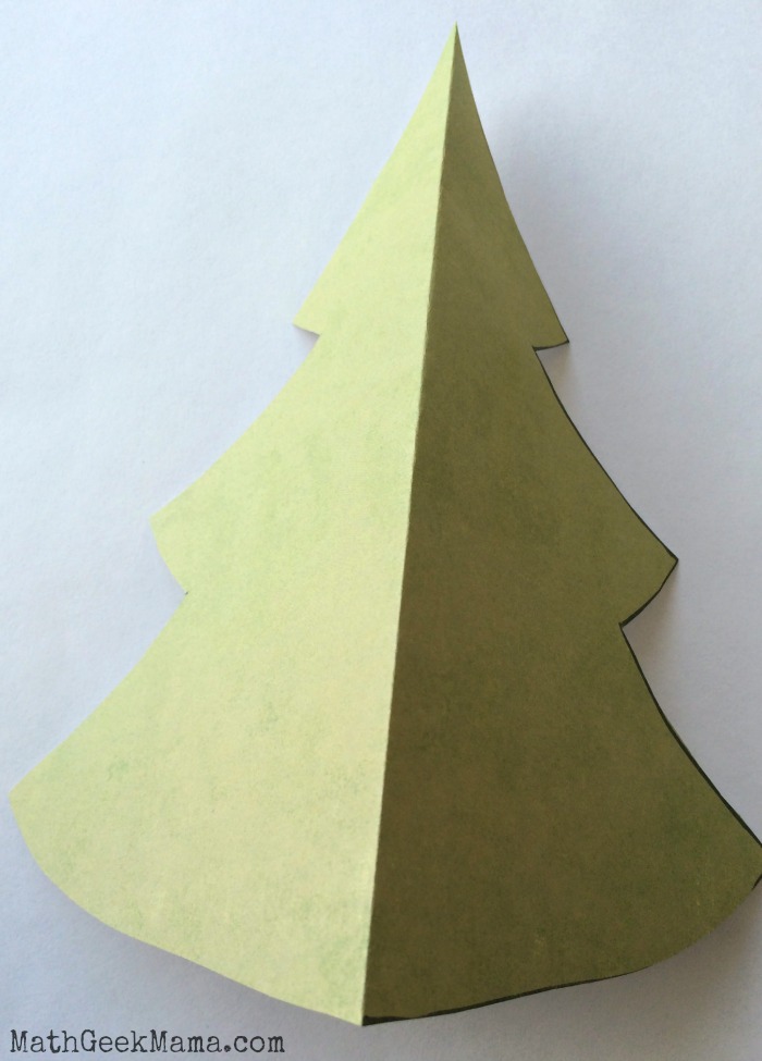 This simple Christmas craft for kids is a great way to have fun and learn math at the same time! It's simple to put together and uses things you already have on hand! 