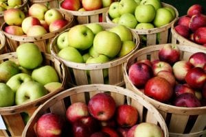 apples-baskets